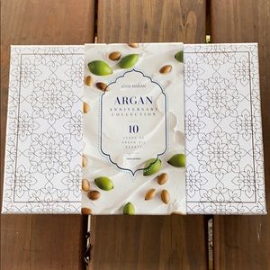 Josie Maran 3 pcs Anniversary Collection